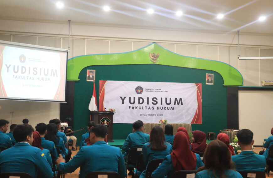 52 Mahasiswa Fakultas Hukum Universitas Islam Kadiri, Kediri (UNISKA) Resmi Sandang Gelar Sarjana.