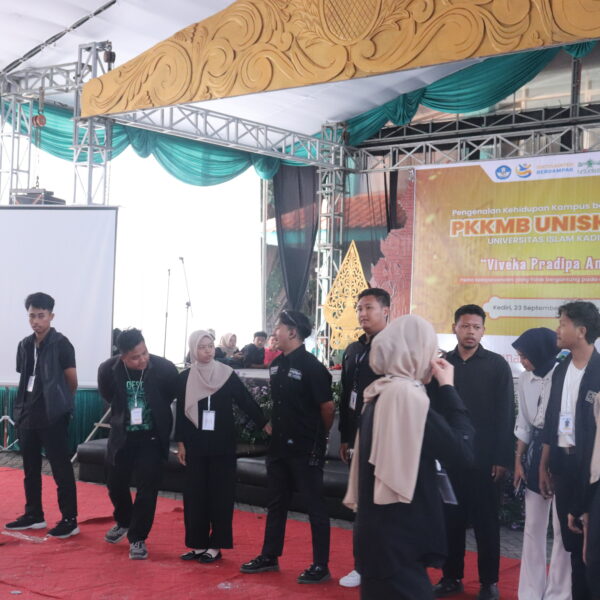 PKKMB UNISKA 2025: DORONG MINAT ORGANISASI MAHASISWA BARU
