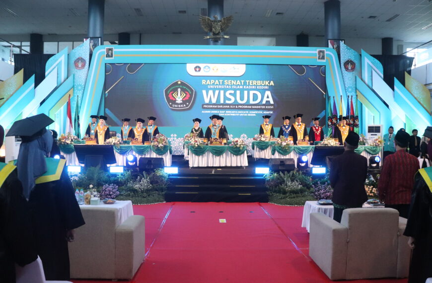 Wisuda UNISKA 2025: Siap dan Adaptif dengan Perubahan serta Tantangan Global
