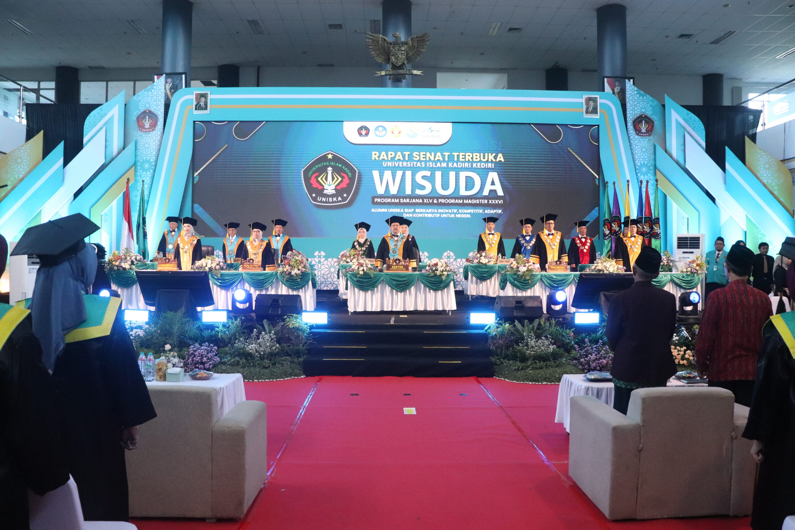 Wisuda UNISKA 2025: Siap dan Adaptif dengan Perubahan serta Tantangan Global